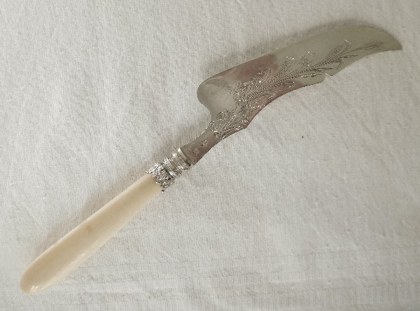 Couteau à beurre d'époque Napoléon III en argent massif, poinçon Minerve par Philippe Berthier