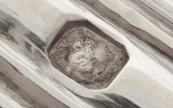 Cuillère à sauce / louche à crème en argent massif, modèle au filet, poinçon Minerve