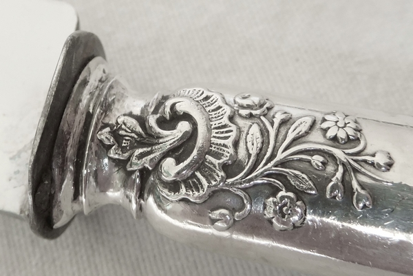 Ménagère de 24 couteaux de style Louis XV, argent massif, poinçon Minerve par Henri Lapeyre