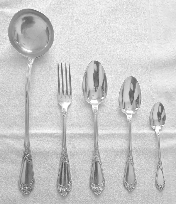 Ménagère de style Louis XV en argent massif - 49 pièces, poinçon Minerve par Henri Soufflot