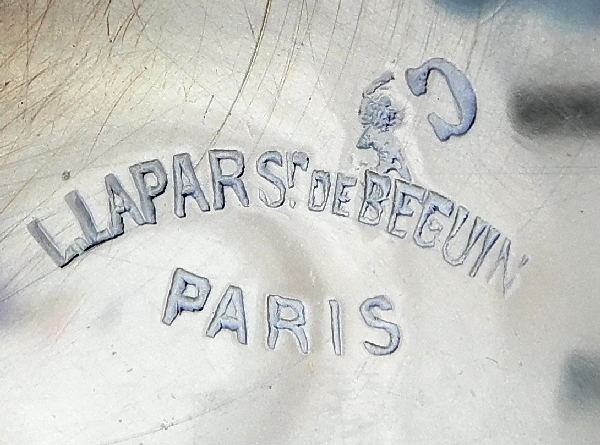 Sucrier de style Louis XV en argent massif par Puiforcat, poinçon Minerve