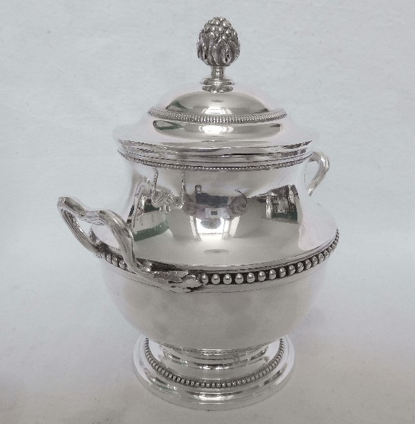 Service à thé et café de style Louis XVI en argent massif, poinçon Minerve, par Puiforcat