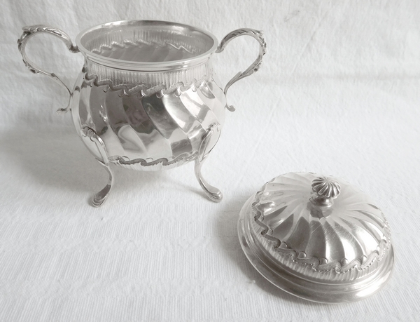 Tétard Frères : sucrier égoïste de style Louis XV Rocaille en argent massif, poinçon Minerve