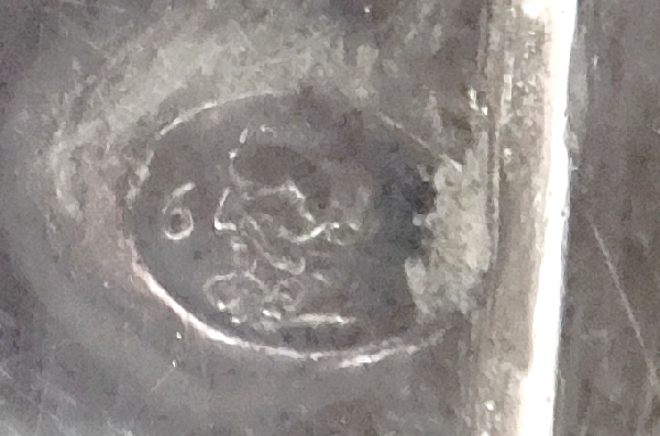 Verseuse d'époque Restauration en argent massif à prise latérale, poinçon Vieillard