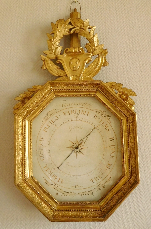 Baromètre en bois doré aux armes de France, époque Empire / Restauration