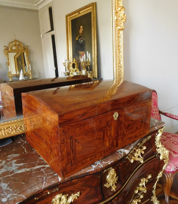 Grand coffre à châles d'époque Régence - Louis XV en palissandre - 60x40cm
