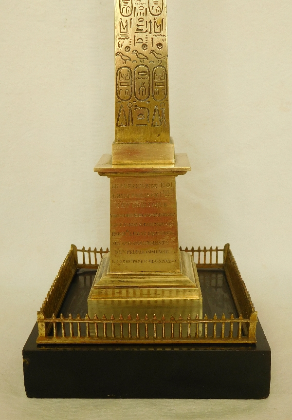 Obélisque de Louxor à La Concorde - réduction en bronze et marbre d'époque milieu XIXe siècle