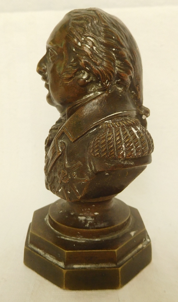 Presse-papier royaliste : buste de Louis XVIII en bronze, époque Restauration