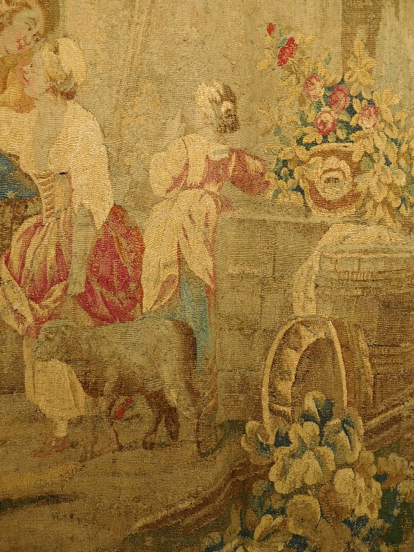Tapisserie d'Aubusson polychrome d'époque Louis XVI, laine et soie : scène galante - 221cm x 228cm