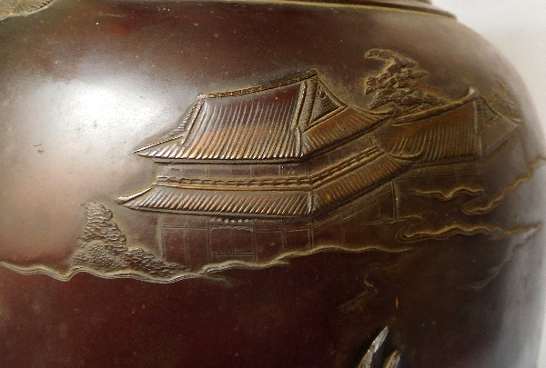 Grand vase en bronze, Japon, époque Meiji - fin XIXe siècle - 62cm
