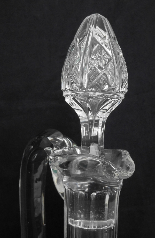 Aiguière carafe à anse en cristal de Baccarat finement taillé forme 9056 - étiquette papier