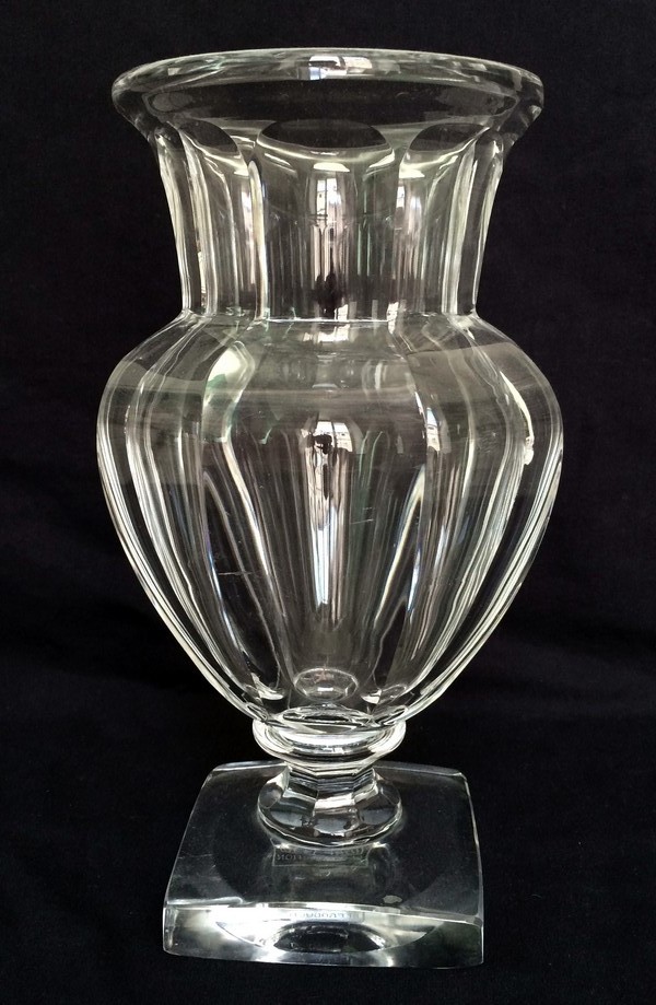 Vase Médicis en cristal de Baccarat, modèle Malmaison, signé