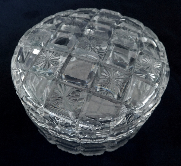 Grande boîte à poudre en cristal de Baccarat taillé diamants biseautés et étoiles