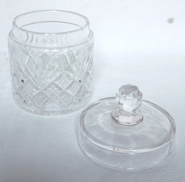 Grande boîte à poudre en cristal de Baccarat, cristal taillé à palmettes, modèle Douai