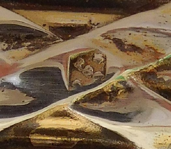 Boîte à poudre en cristal de Baccarat et argent massif, famille d'Orléans 3 croissants