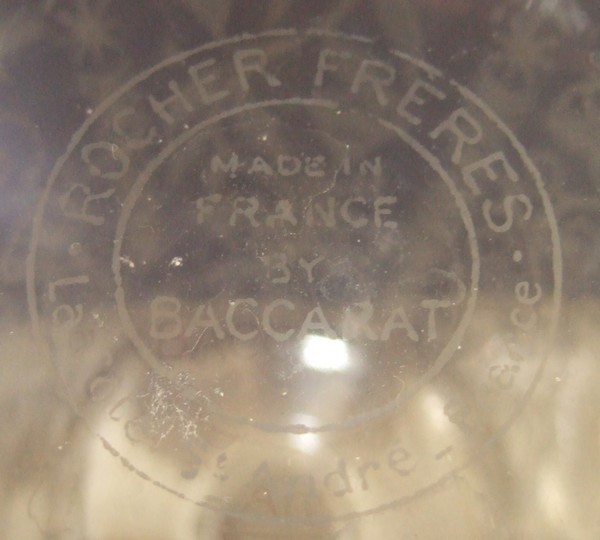 Grand flacon à whisky ou cognac en cristal de Baccarat, modèle Argentina, signé