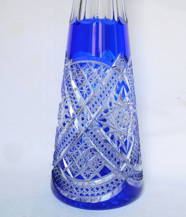 Carafe à vin du Rhin en cristal de Baccarat, riche modèle en cristal taillé overlay bleu