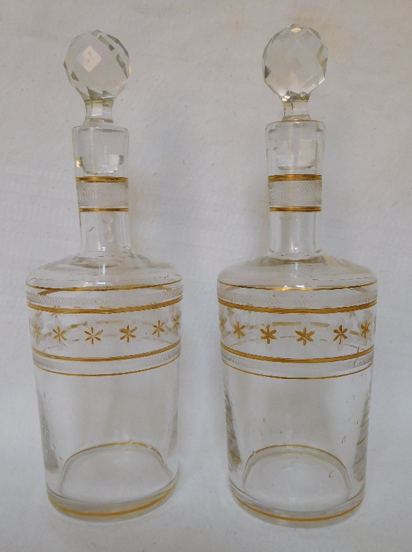 Carafe à liqueur en cristal de Baccarat gravée et rehaussée à l'or fin