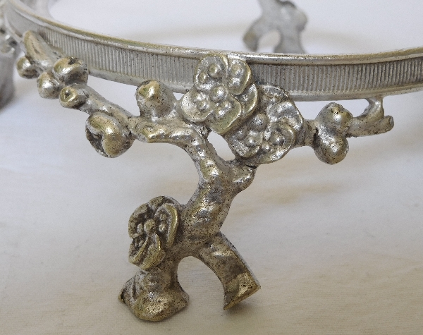 Baccarat coupe centre de table en cristal sur pied en bronze argenté, époque fin XIXe siècle