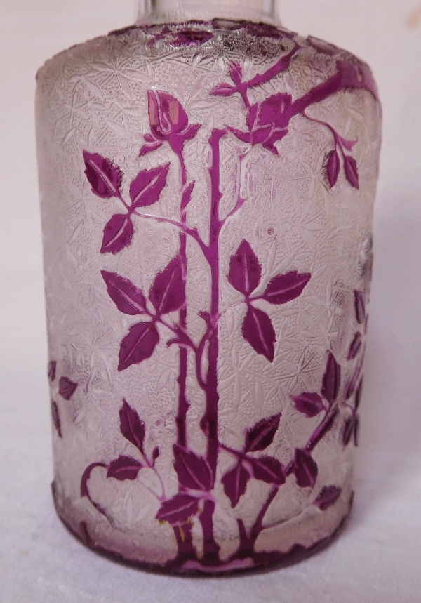 Flacon à parfum en cristal de Baccarat, modèle Eglantier violet - 14,2cm