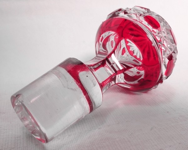 Flacon de toilette en cristal de Baccarat, modèle Diamants Pierreries doublé rose -  15,5cm