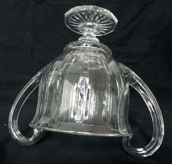 Vase à anses, coupe en cristal de Baccarat, rare modèle du catalogue de 1916