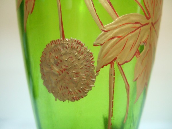Grand vase en cristal de Baccarat vert olive, modèle Platanes doré à l'or fin