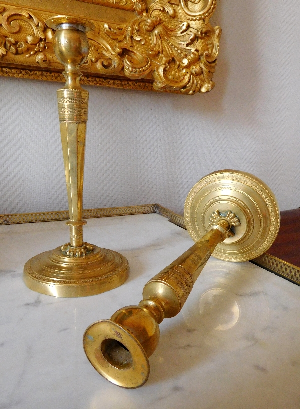 Paire de bougeoirs en bronze doré Empire - Retour d'Egypte, époque Consulat 27cm