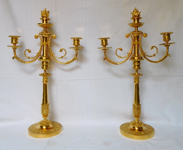 Gérard Jean Galle : paire de candélabres en bronze doré d'époque Empire Restauration