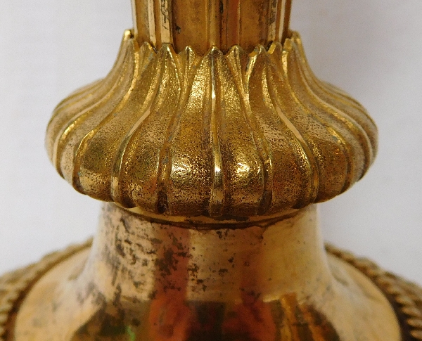 Paire de bougeoirs ragots en bronze doré d'époque Louis XVI