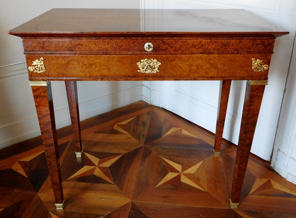 Bureau de dame - coiffeuse d'époque Empire Restauration en loupe
