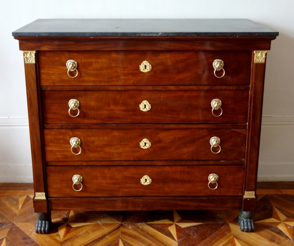 Commode pantalonière d'époque Consulat en acajou, bronzes dorés au mercure
