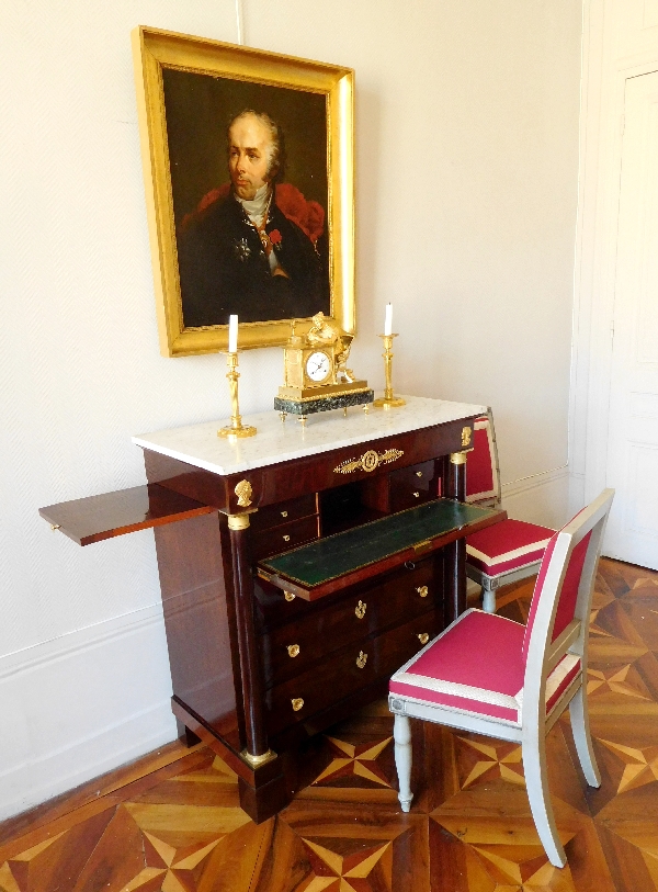 Molitor : commode secrétaire à secrets en acajou moucheté d'époque Empire, estampillée