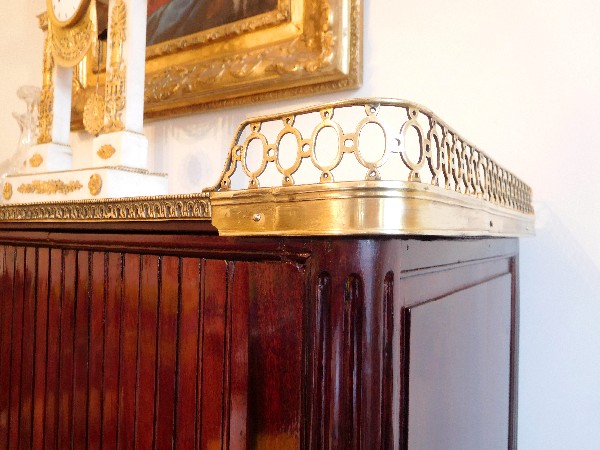 Console desserte en acajou d'époque Louis XVI, fin XVIIIe siècle