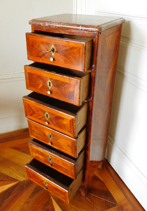 Petit meuble chiffonnier en bois de rose d'époque Louis XV