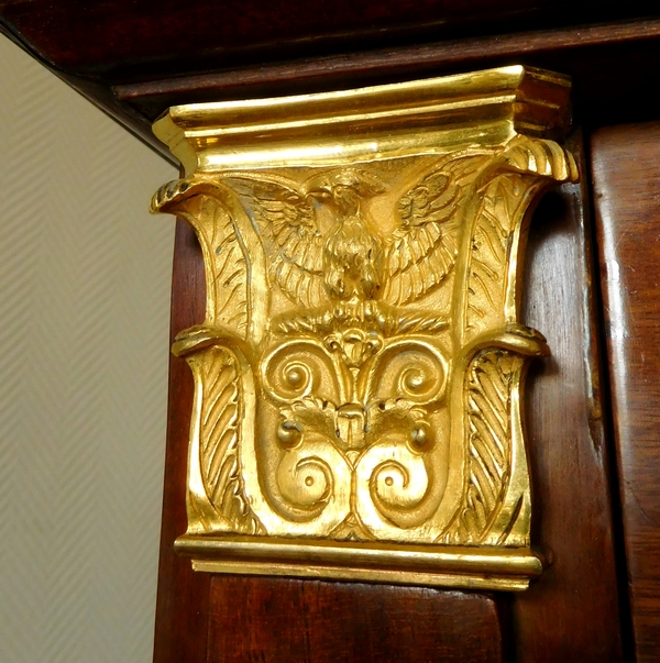 Secrétaire en acajou chenillé d'époque Consulat - Empire, bronzes dorés au mercure vers 1800