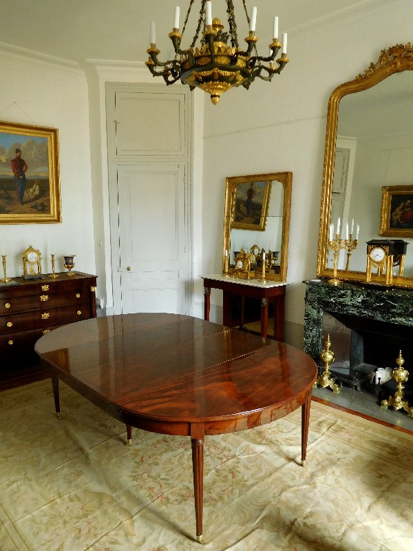 Très grande table de salle à manger de style Louis XVI en acajou massif, époque XIXe