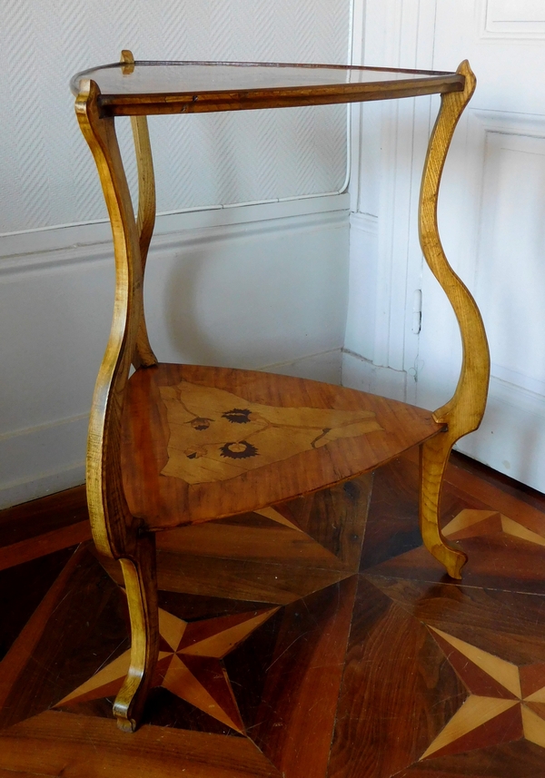 Majorelle : table à thé d'époque Art Nouveau aux chardons, Ecole de Nancy - estampillée, revernie