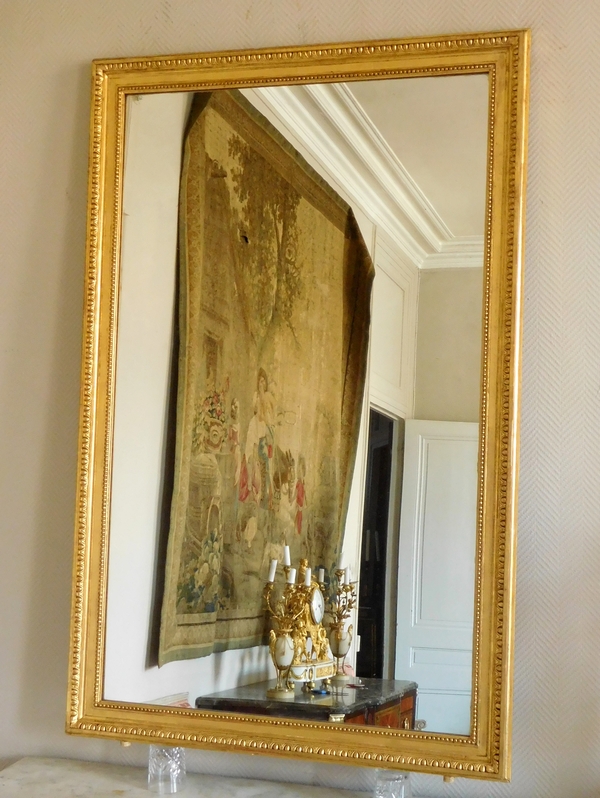 Miroir de style Louis XVI en bois doré pour cheminée ou à suspendre - 147cm x 95cm