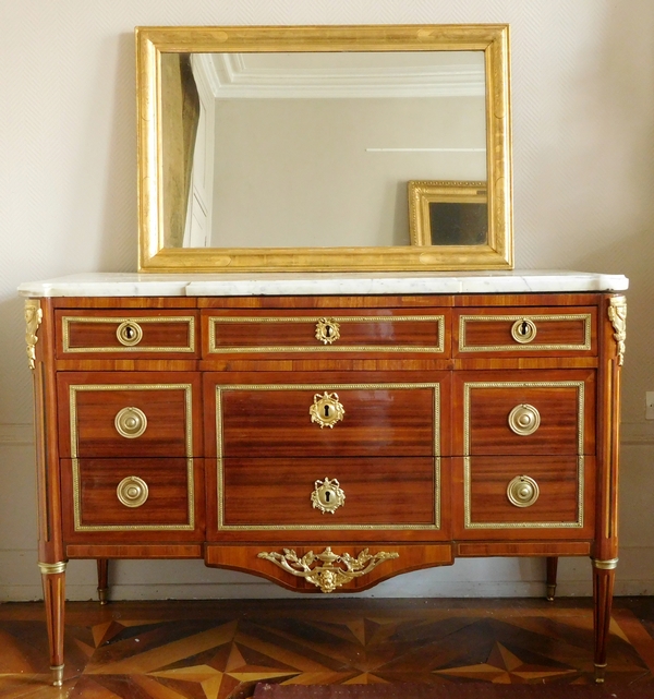Miroir d'entre deux en bois doré à la feuille d'or, glace au mercure, époque 1840-50 - 63cm x 96cm