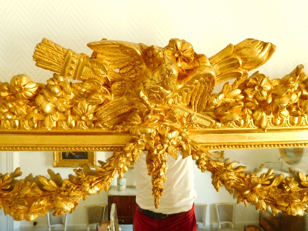 Très grand miroir en bois doré de style Louis XVI vers 1880 - 186cm x 140cm