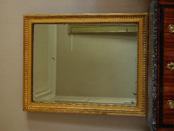 Miroir d'époque Louis XVI, cadre en bois doré, glace au mercure - 82cm x 104cm