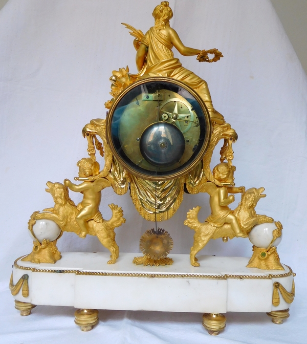 Pendule de cheminée d'époque Louis XVI, bronze doré & marbre, modèle du Prince Eugène à La Malmaison