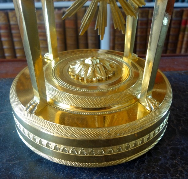 Pendule Retour d'Egypte en bronze doré, émail bleu - époque Consulat circa 1800