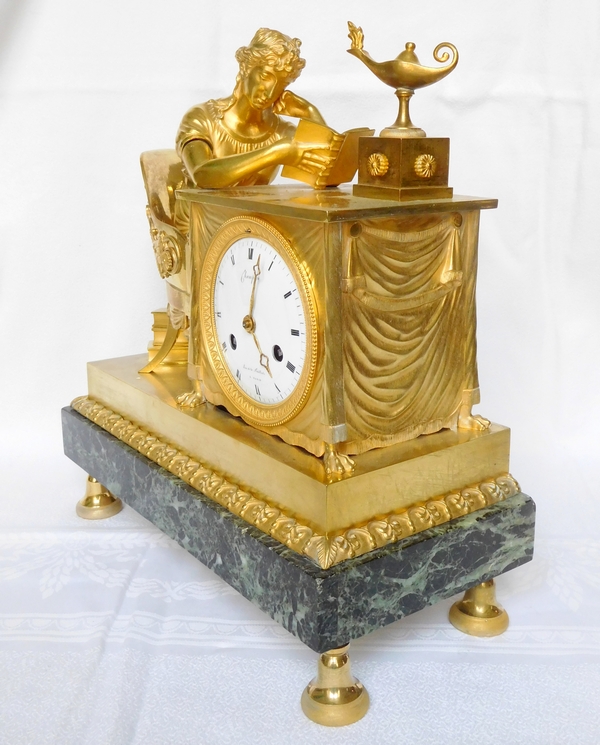 Pendule La Liseuse, d'après Reiche par Claude Galle & Champion, bronze doré, époque Empire