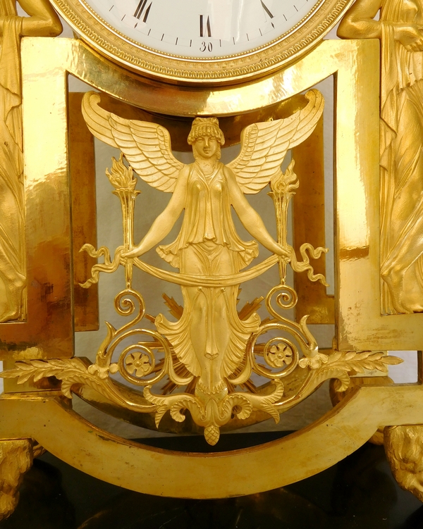 Grande pendule d'époque Empire en bronze doré au mercure - La Fontaine de Jouvence