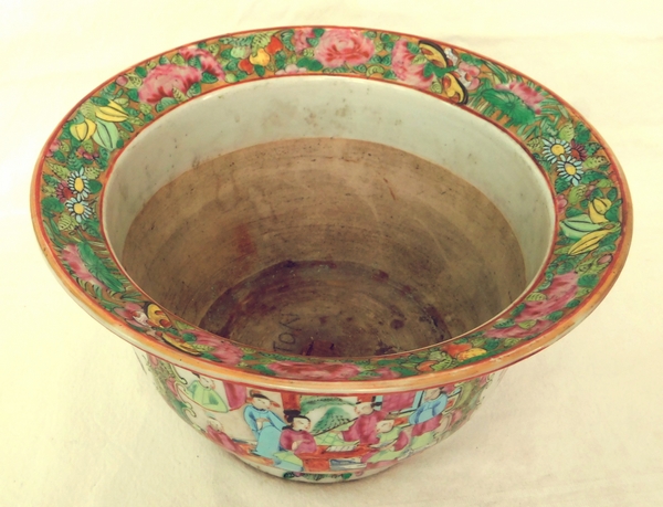 Grand cache-pot en porcelaine de Canton, époque XIXe - 25cm x 13,5cm