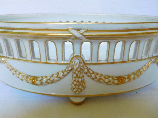 Jardinière de style Louis XVI en porcelaine de Paris blanc et or, époque 1900