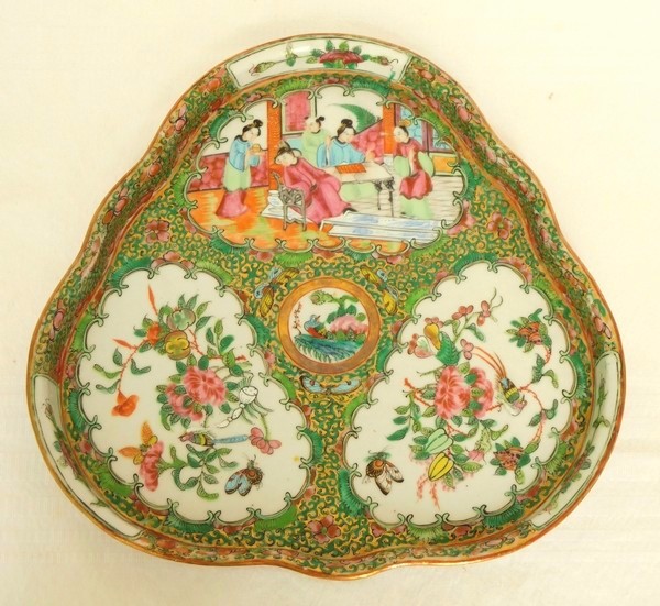 Plateau trilobé en porcelaine de Canton - Chine, XIXe siècle