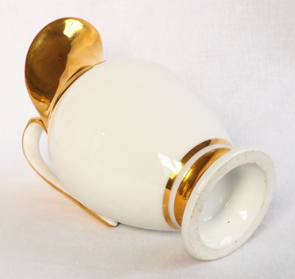 Service à café en porcelaine de Paris dorée : cafetière, sucrier, pot à lait
